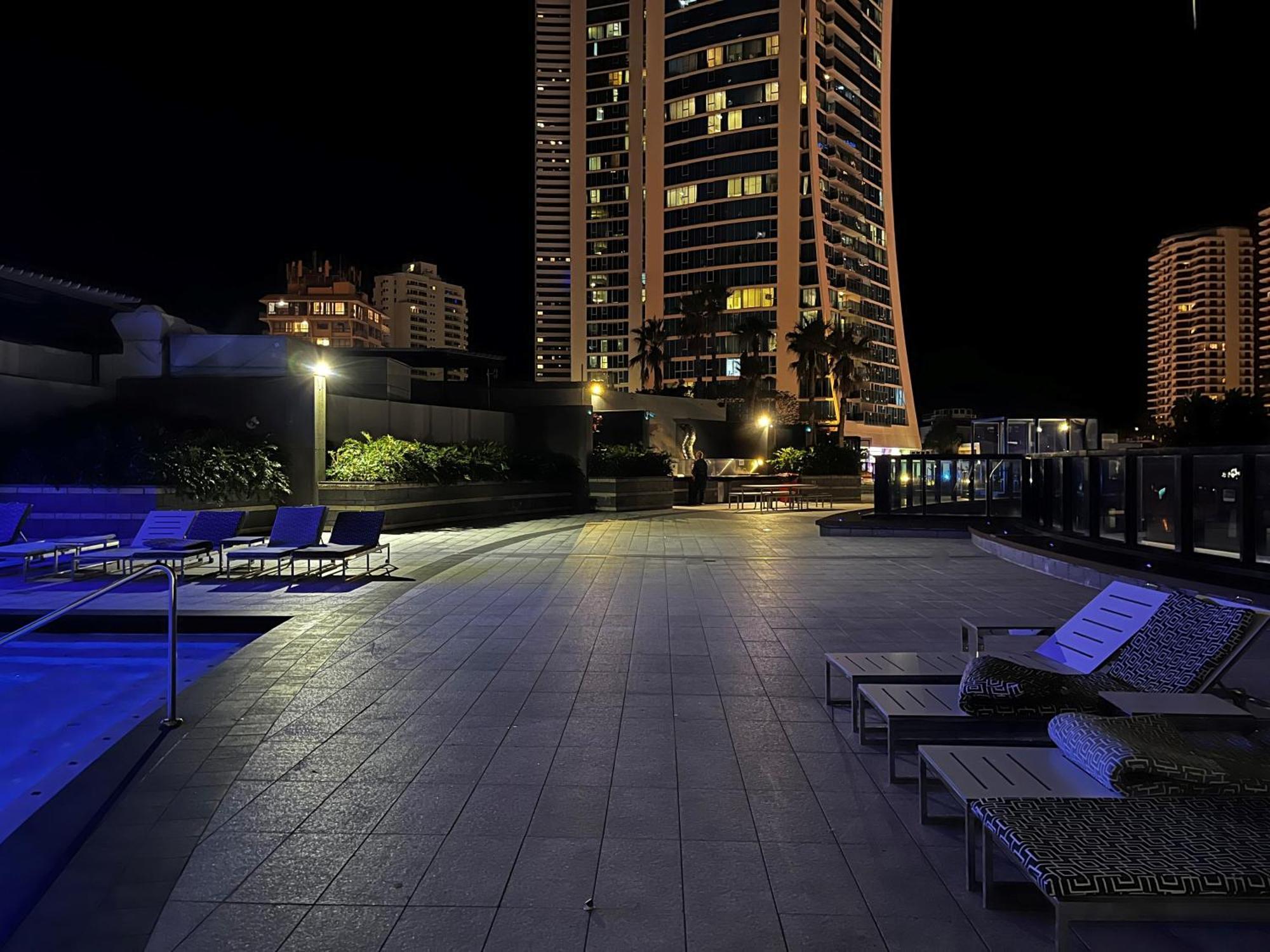 Circle On Cavil Holidays Gold Coast Exteriér fotografie