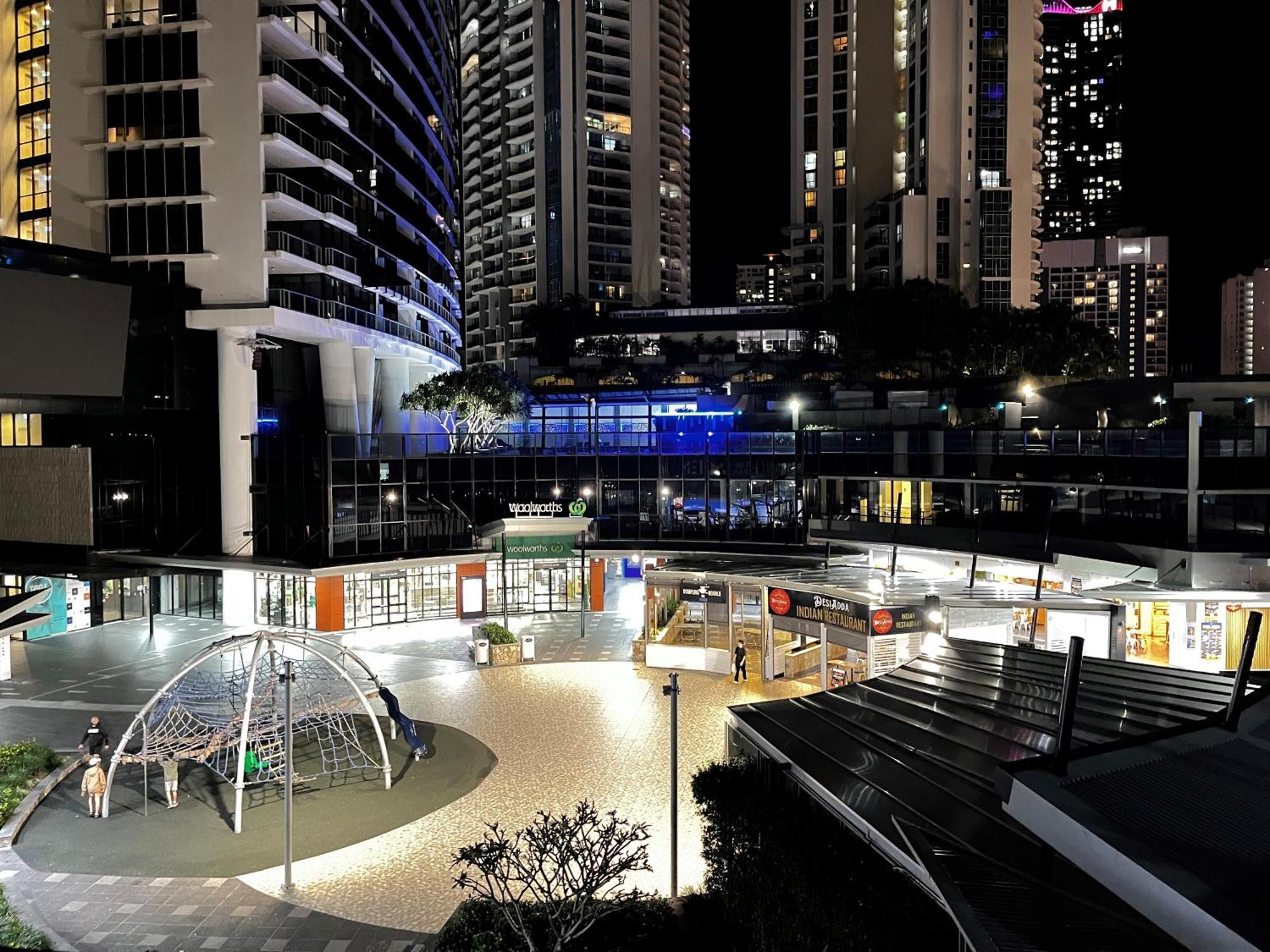 Circle On Cavil Holidays Gold Coast Exteriér fotografie