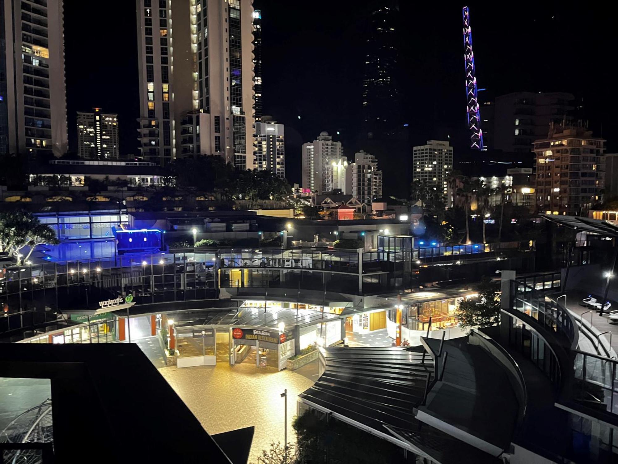 Circle On Cavil Holidays Gold Coast Exteriér fotografie