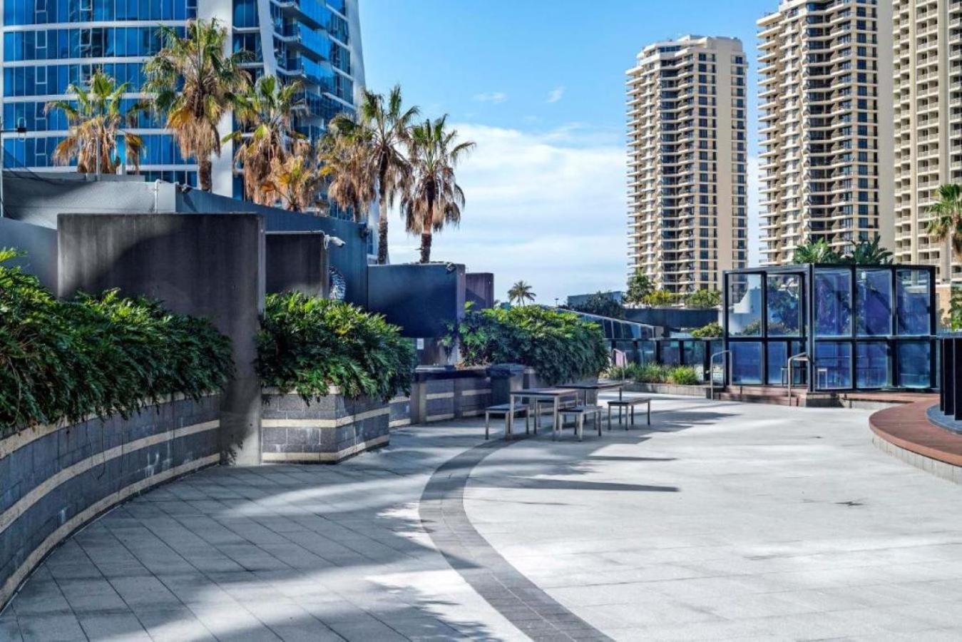 Circle On Cavil Holidays Gold Coast Exteriér fotografie