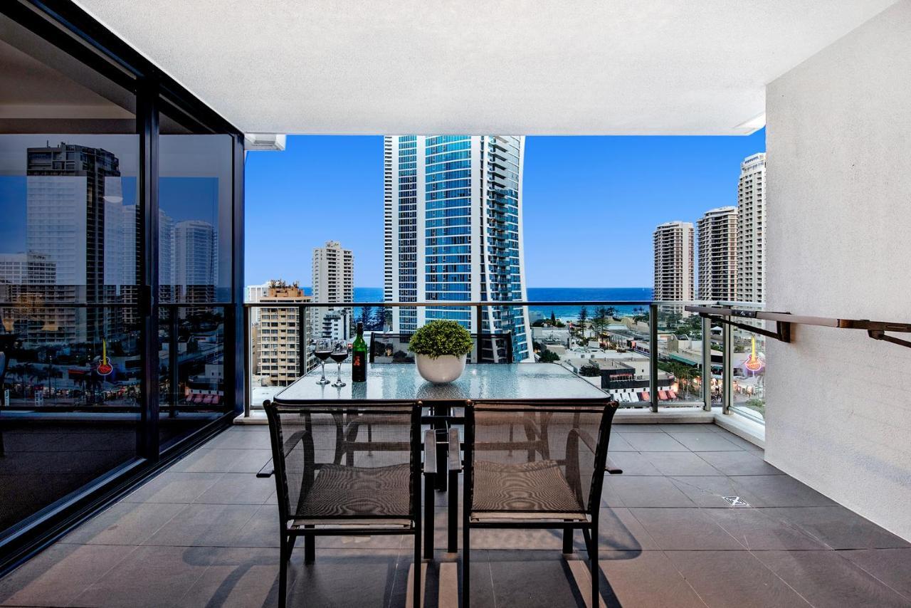 Circle On Cavil Holidays Gold Coast Exteriér fotografie